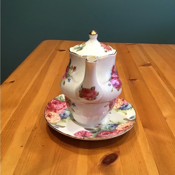 GRACE’S TEAWARE TEA FOR ONE PEONY & ROSE FLORAL TEAPOT CUP SAUCER - Picture 4 of 8